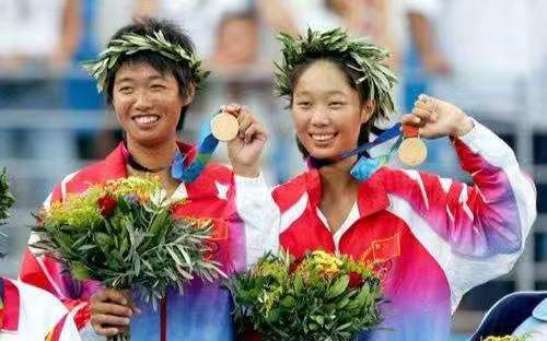 她拿中国网球奥运首金后当官 如今却甘心当服务员 给娃取名雅典娜
